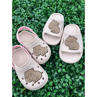 kit 2 pares de calçado babuche chinelo + nuvem com personagem capivara fofinha