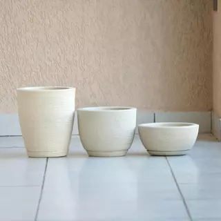 Vasos para Plantas Cone Bojo e Bacia com Prato em Polietileno