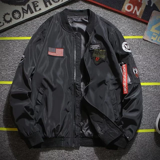 Jaqueta Corta vento preta bandeira americana padrão aviador masculina unissex bolso no braço direito, bolso lateral