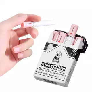 Batom em formato de cigarro