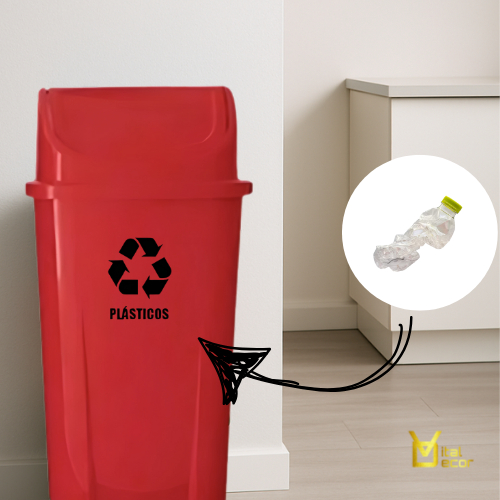 Lixeira Vermelha 60L para Coleta Seletiva de Plásticos | Tampa ...