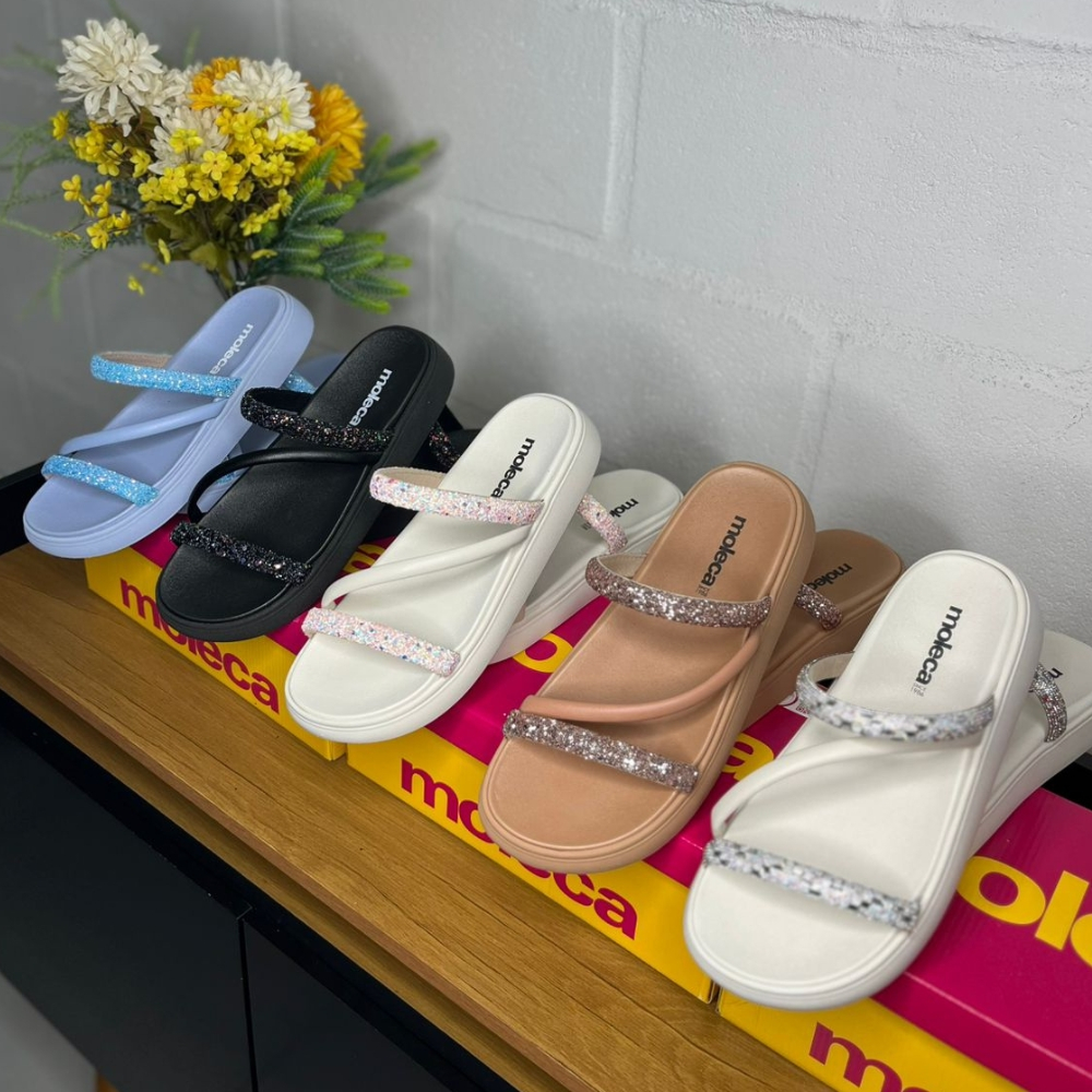Papete Sandália Feminina Chinelo Moleca Com Tiras de Brilho Strass Original