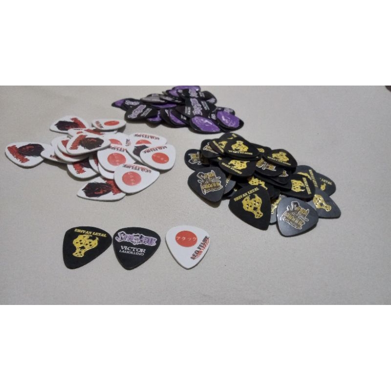 Kit com 30 Palhetas de Guitarra e Violão Personalizadas | Standard ...