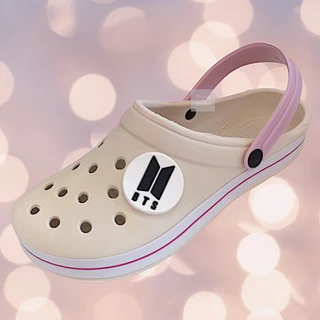 BTS Mascote Série Jibbitz crocs Sapato Flor Charmoso BT21 Fivela