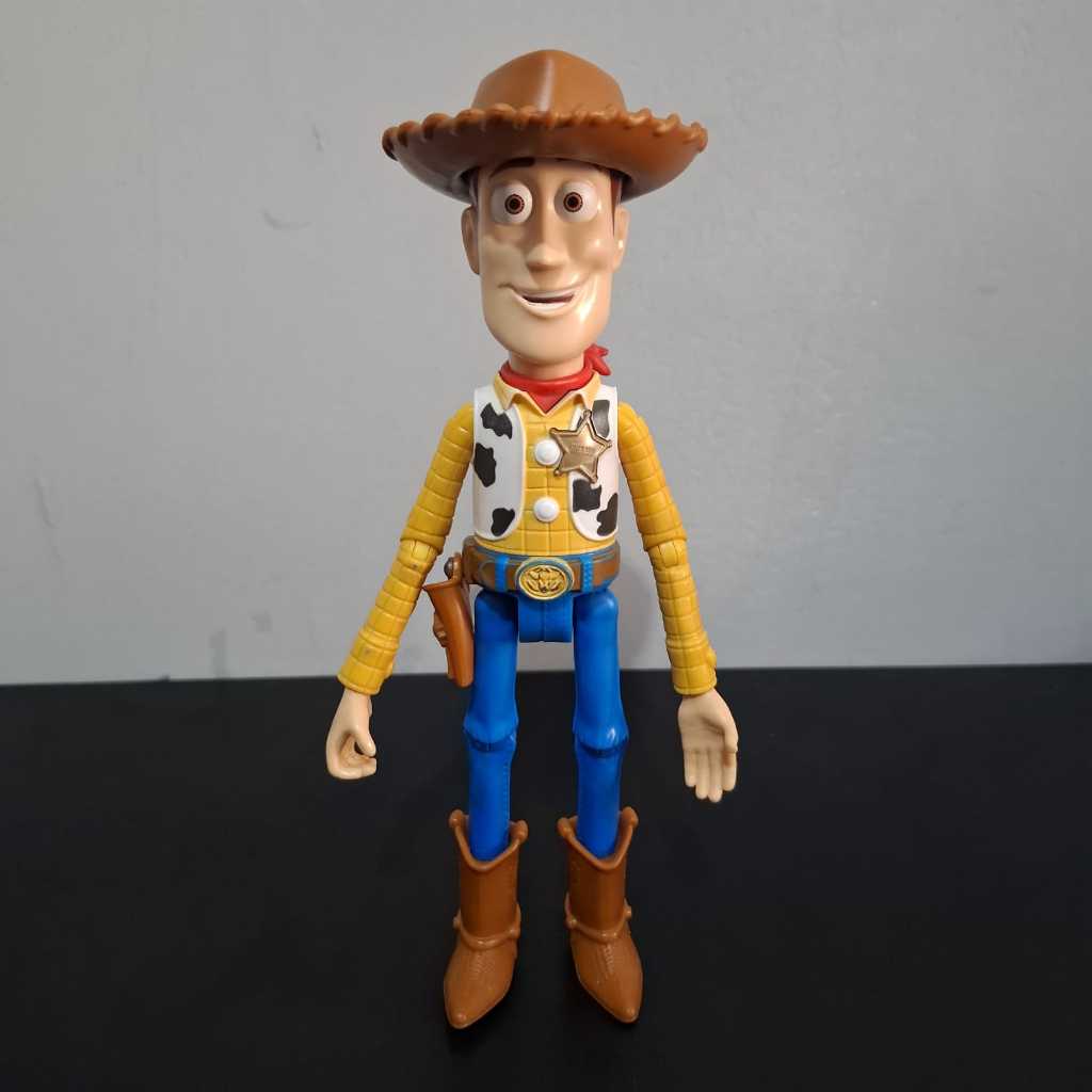 Colecionável Boneco Toy Story 4 Woody falando em português original ...