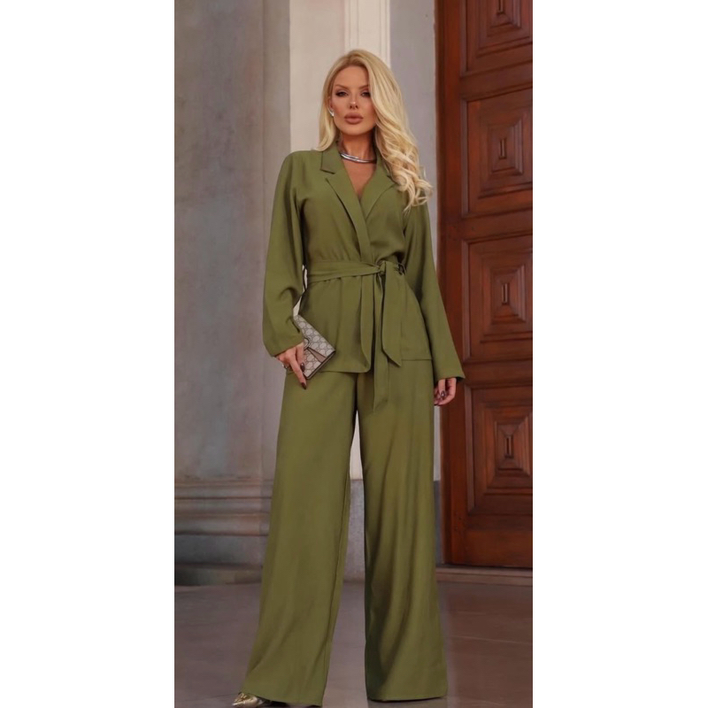 conjunto calça pantalona e blazer feminino em alfaiataria com cinto ...