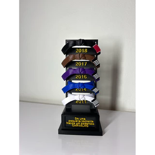 PORTA FAIXAS DO TROFEU KIMONO 20CM Jiujitsu judo karate