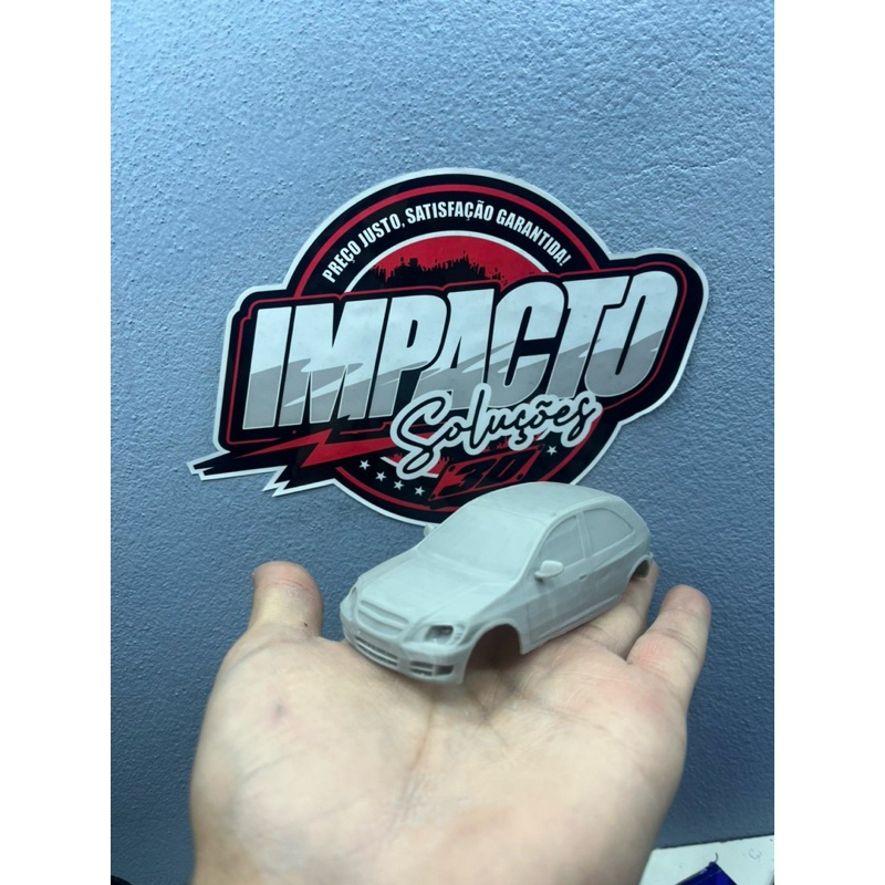 Miniatura Chevrolet Celta 1:43 11CM