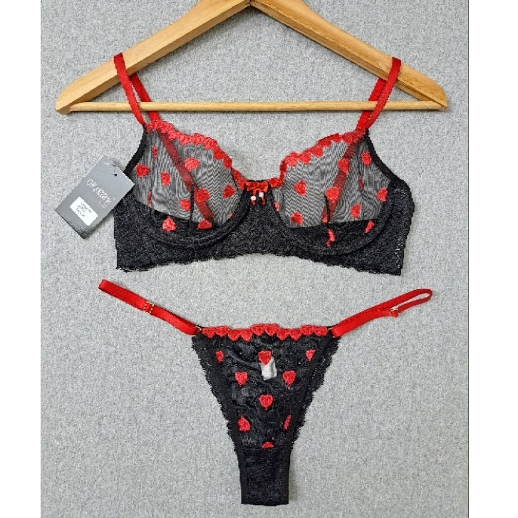 Conjunto Lingerie LOVE sem Bojo e Tanga Fio Renda.