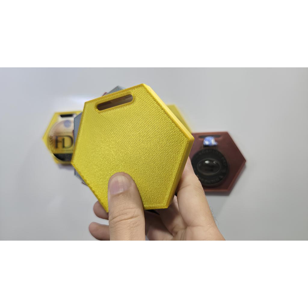 Porta Medalhas Hexagonal 3D personalizado exclusivo