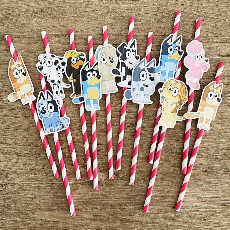 festa Bluey CANUDO DE PAPEL c/ personagens para bebidas decoradas