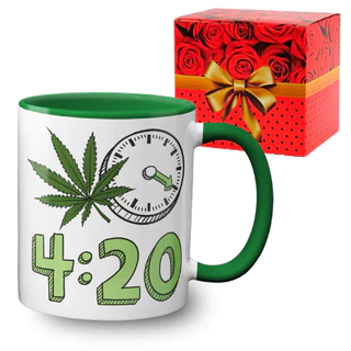 Caneca Verdinha Quatro E Vinte Presente Criativo Relógio