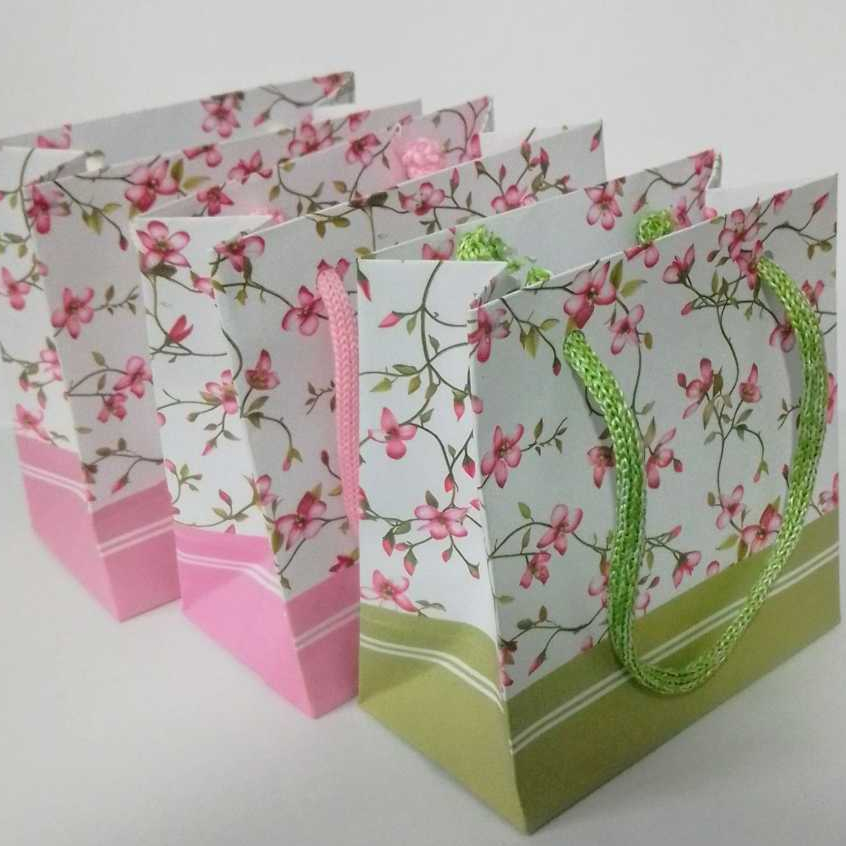 25 MINI SACOLAS DE PAPEL FLORAL PARA LEMBRANCINHA/MIMOS/SEMI JOIA ...
