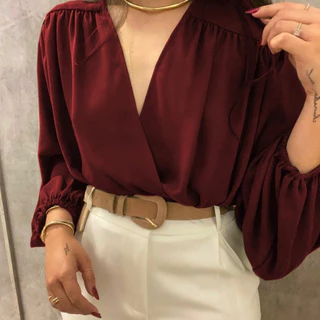 Blusa Feminina Manga Longa Decotada Transpassada Corte V Elegante no Punho e Cintura.