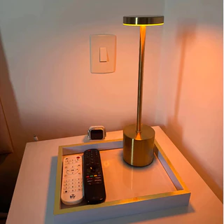 Luminária de mesa LED moderna com função de carregamento por toque, restaurante, lâmpada de leitura USB COD