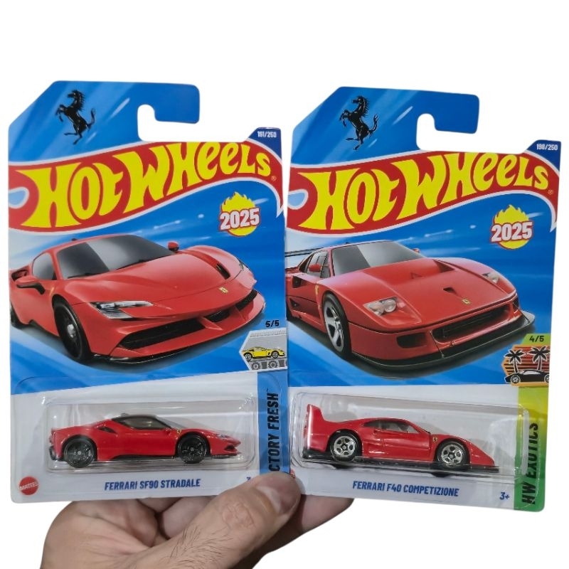Dupla de Ferrari SF90 Stradale + Ferrari F40 Competizione Hot