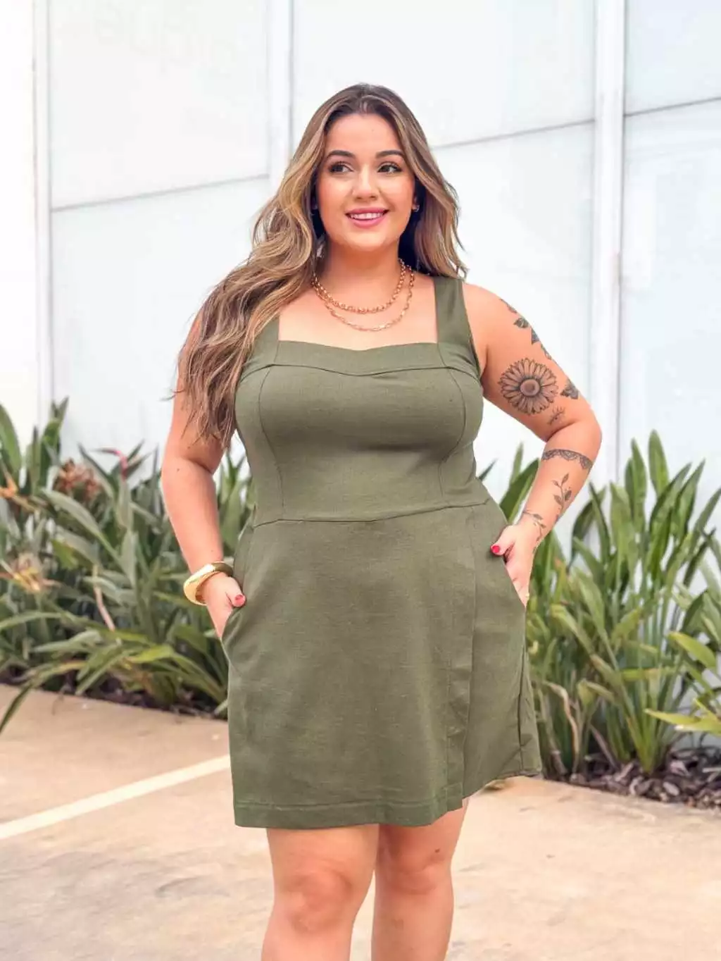 Macaquinho Plus Size Feminino em Linho