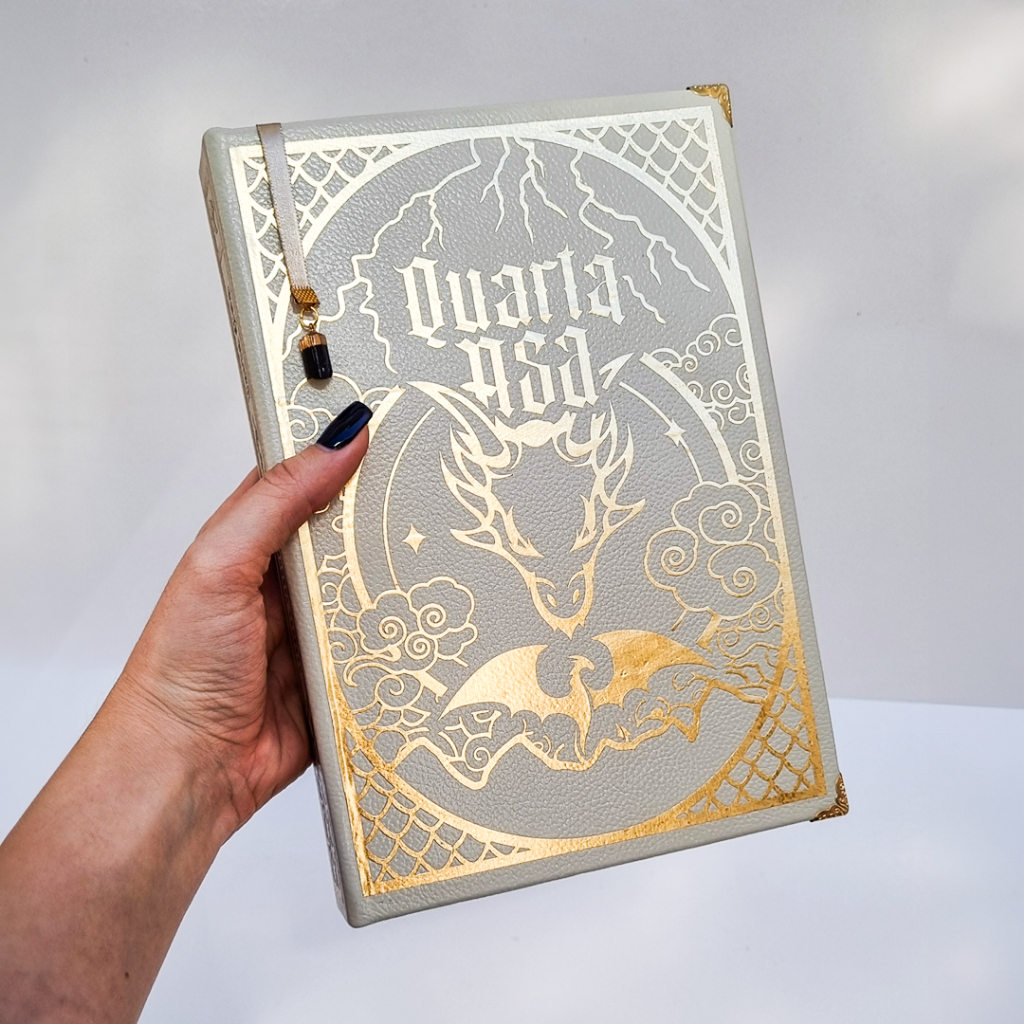 Livro Quarta Asa (Fourth Wing) Capa dura de Luxo artesanal | Shopee Brasil