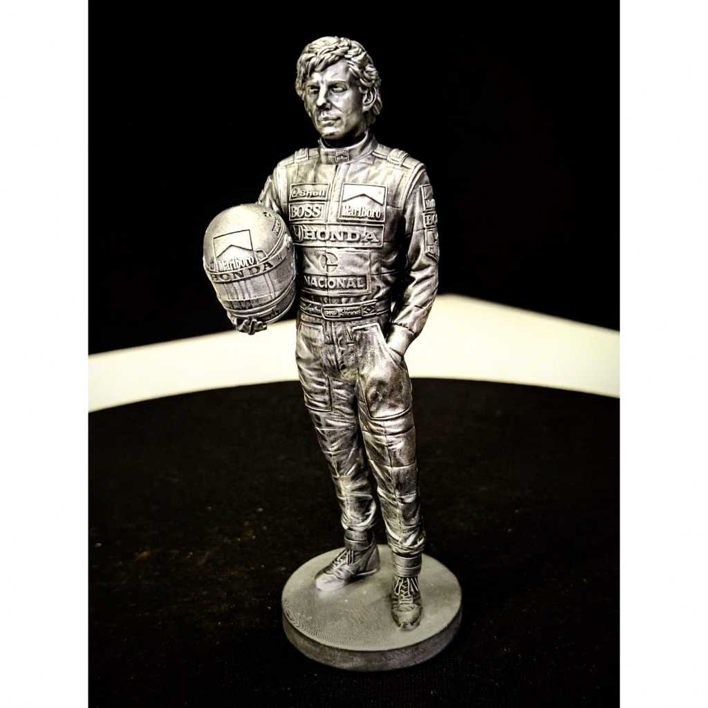 Ayrton Senna - Lenda da F1 - Estatueta Colecionável do Ídolo das Pistas (Resina 3D) 🏆