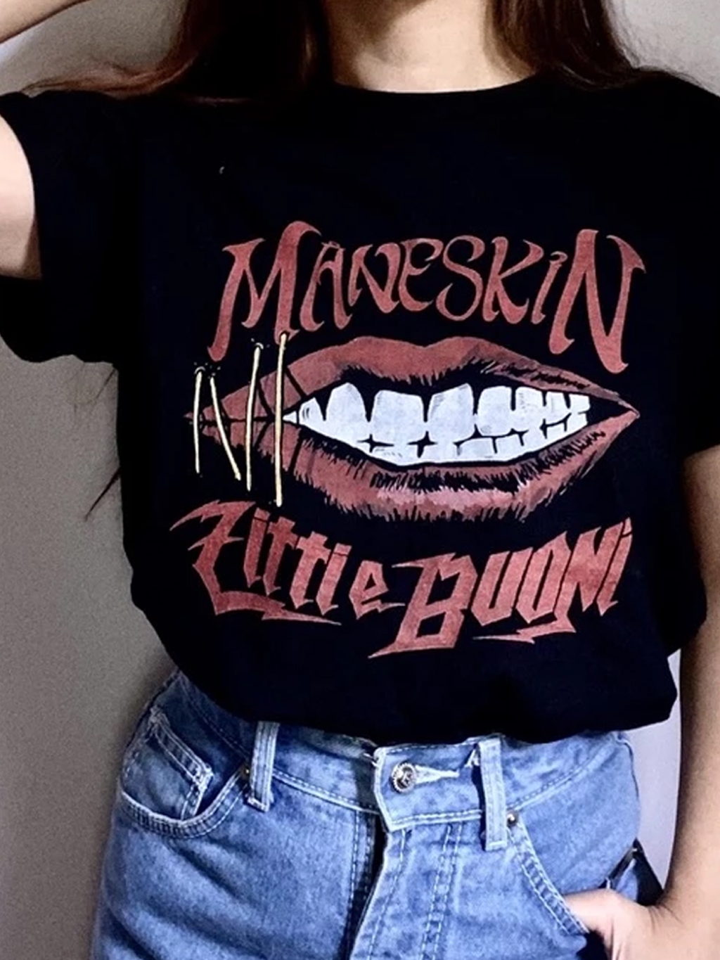 Мサイズ　マネスキンManeskin 2023 Tシャツ Мサイズ マネスキンManeskin 2023 Tシャツ