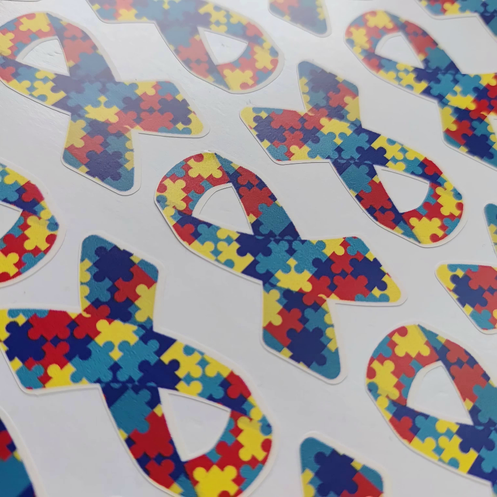 Kit com 42 Adesivos Laço Autismo Pequenos 3x5cm Símbolo TEA Autista ...