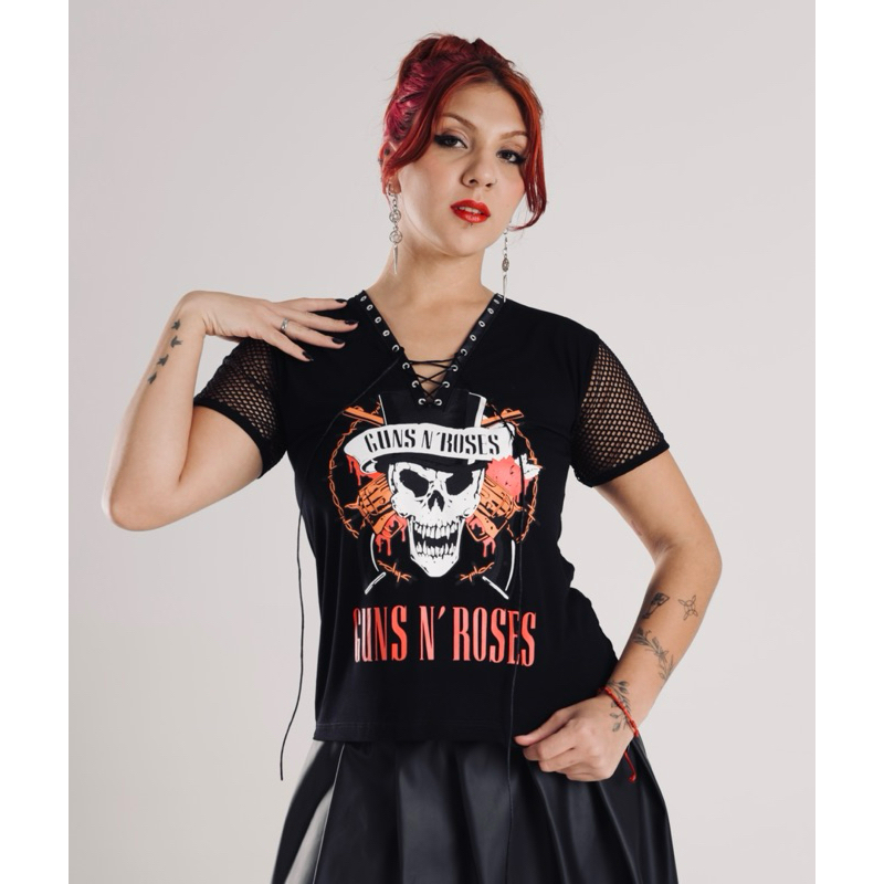 Camiseta Decote V Ilhós Guns N Roses Rock