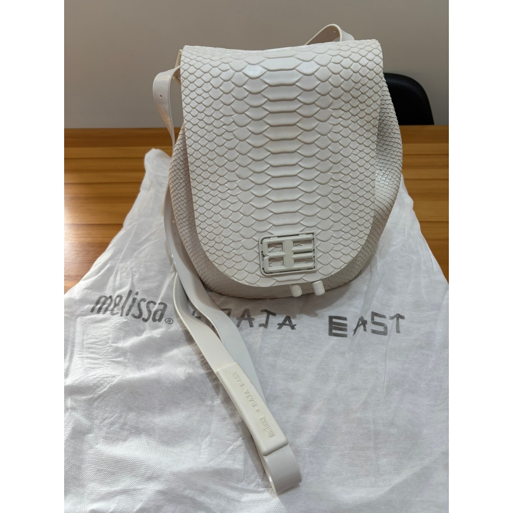 Bolsa Melissa Back Pack + BAJA EAST (Branca) | Shopee Brasil