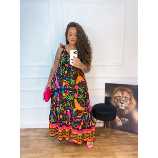 Vestido Longo inspiração em estampas tropicais ,plus size