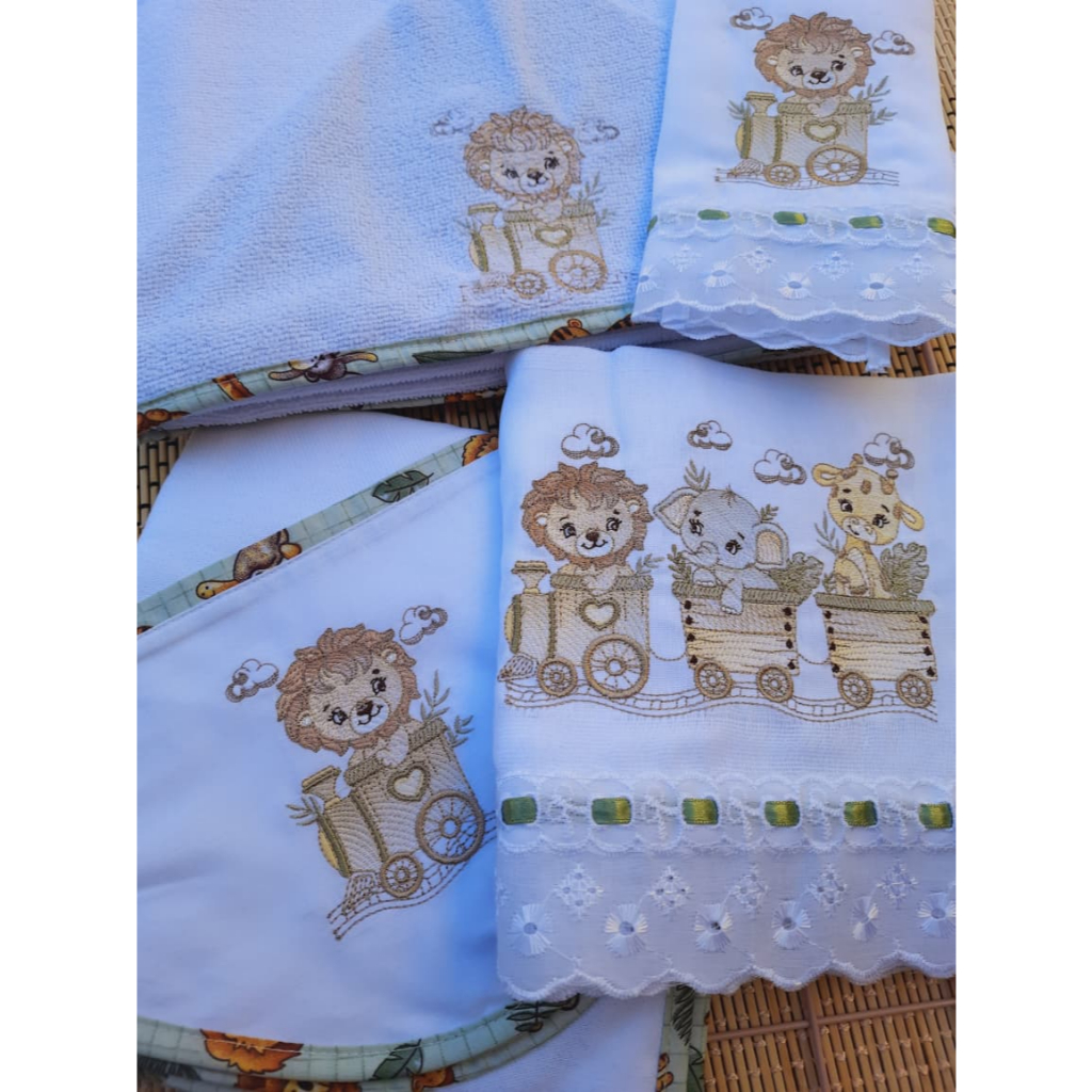 Kit maternidade 4 peças Fraldas Toalha de Banho Cueiro Bordado ...