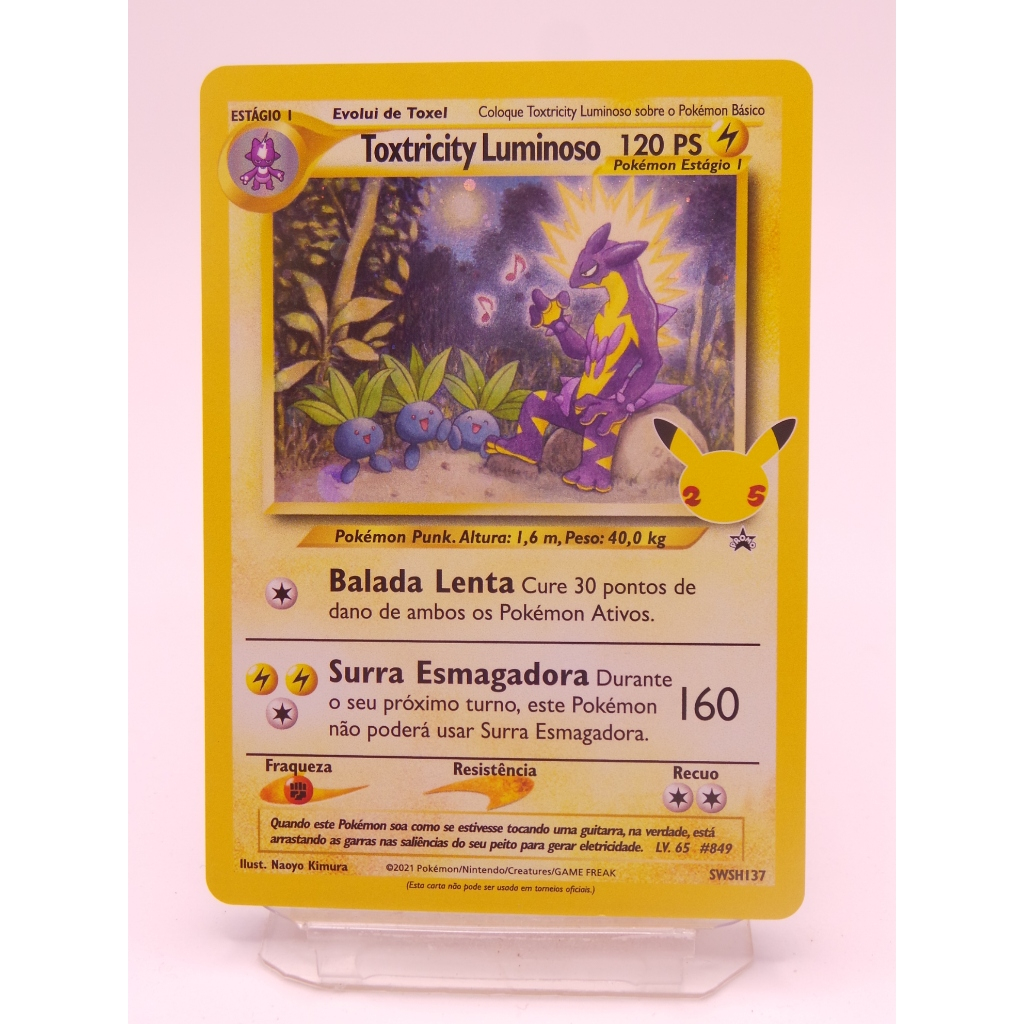 Carta Pokémon Toxtricity Luminoso (SWSH137/71) Promo Celebrações