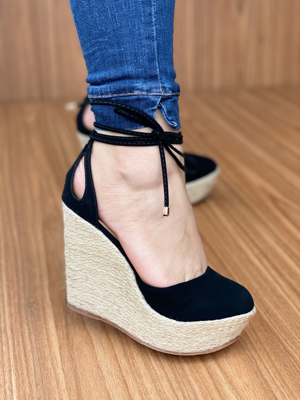 Boneca Anabela Preto Sapato Fechado Com Salto Anabela Sapato