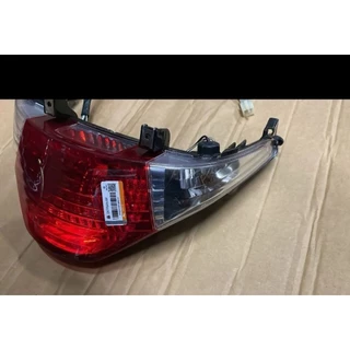 lanterna traseira Suzuki burgman i 125 ano 2012 a 17 original usado