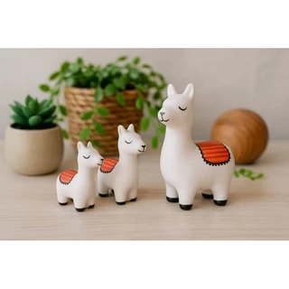 Trio de Lhamas Decorativas em Porcelana | Miniatura Fofa para Decoração de Casa e Escritório