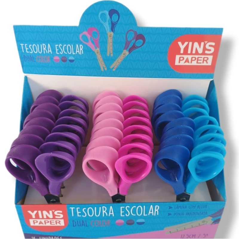 Tesoura escolar lâmina com régua ponta arredondada.