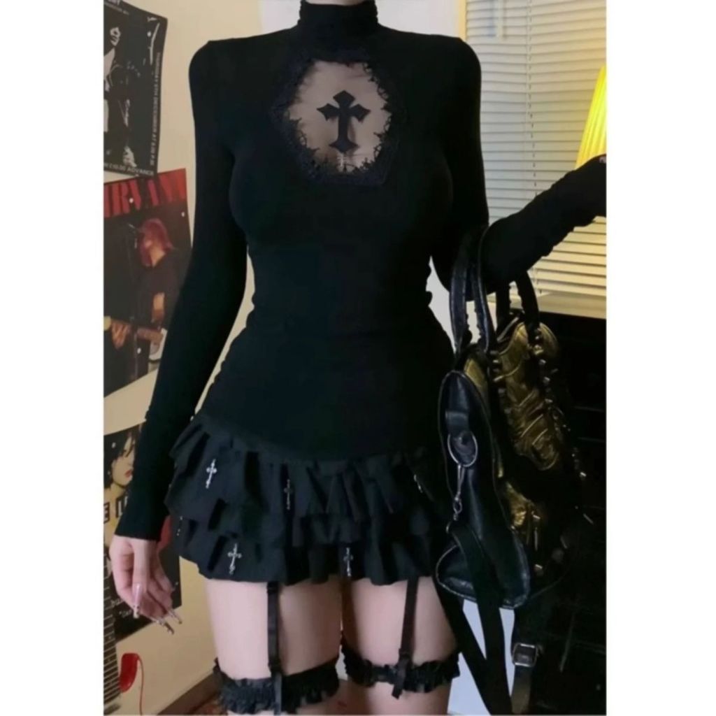 Look Gótico Completo | Vestidos, Meias e Bolsas Dark Femininas — Escolha sua Peça