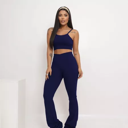 Conjunto Academia Calça Flare Light e Top Poliamida Fitness