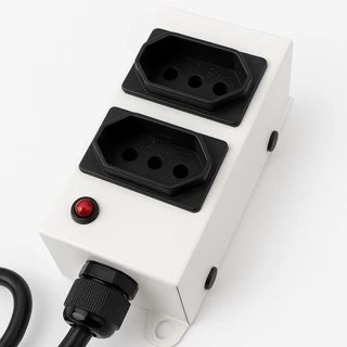 Filtro de Linha 20A com 2 Tomadas LED Indicador Bivolt Cabo 1 Metro 127/220 Branco