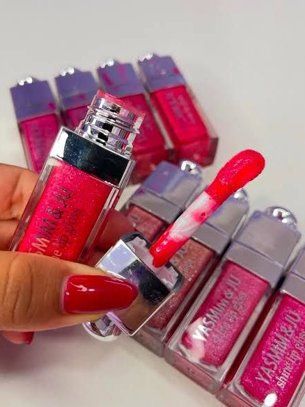 Lip Gloss com Brilho Nude Sweet Yasmim e Ju - InspiraçãLabialo