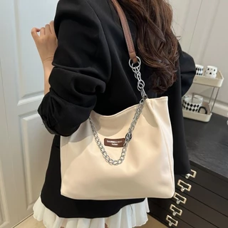Bolsa de Ombro com Decoração de Corrente Cor Sólida Feminina, Bolsa de Compras Minimalista Leve de Grande Capacidade em Oferta na Shopee