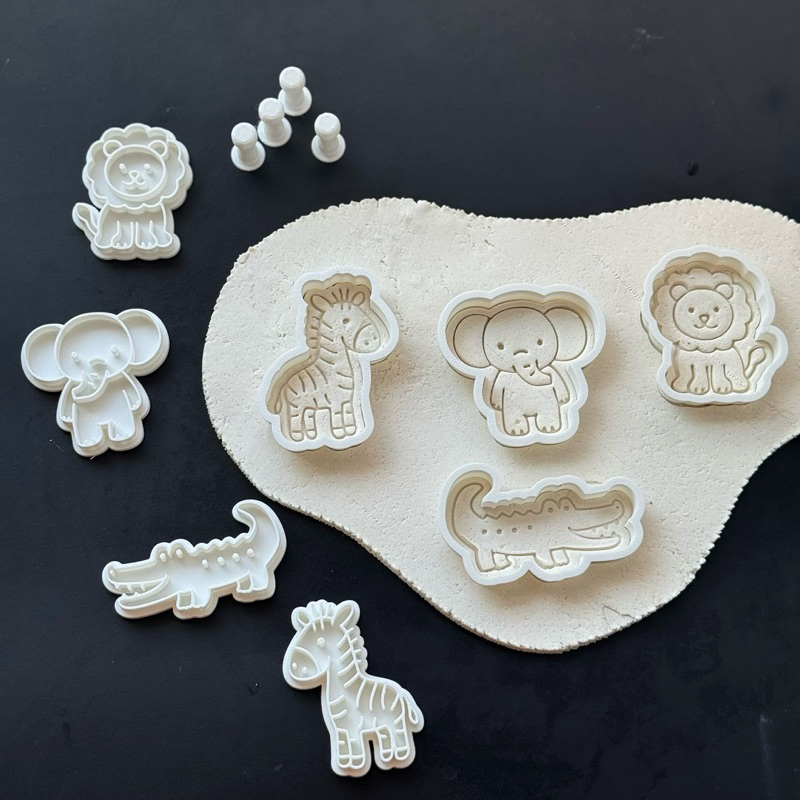 Kit com 4 Cortadores e Marcadores de Biscoito Pasta American