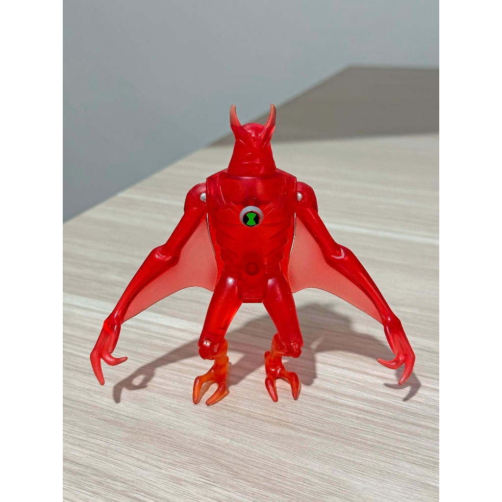 Boneco Arraia a Jato Translúcido Ben 10 Alien Force Bandai