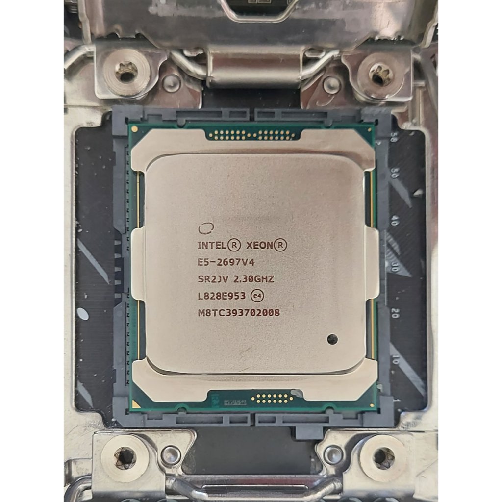 Processador Intel Xeon E5 2697 V4 18c/36t Lga-2011 2.30/3.60Ghz