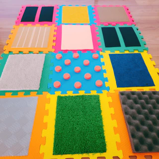 TATAME PLACA SENSORIAL TAPETE com TEXTURAS / Brinquedo sensorial para estimulação