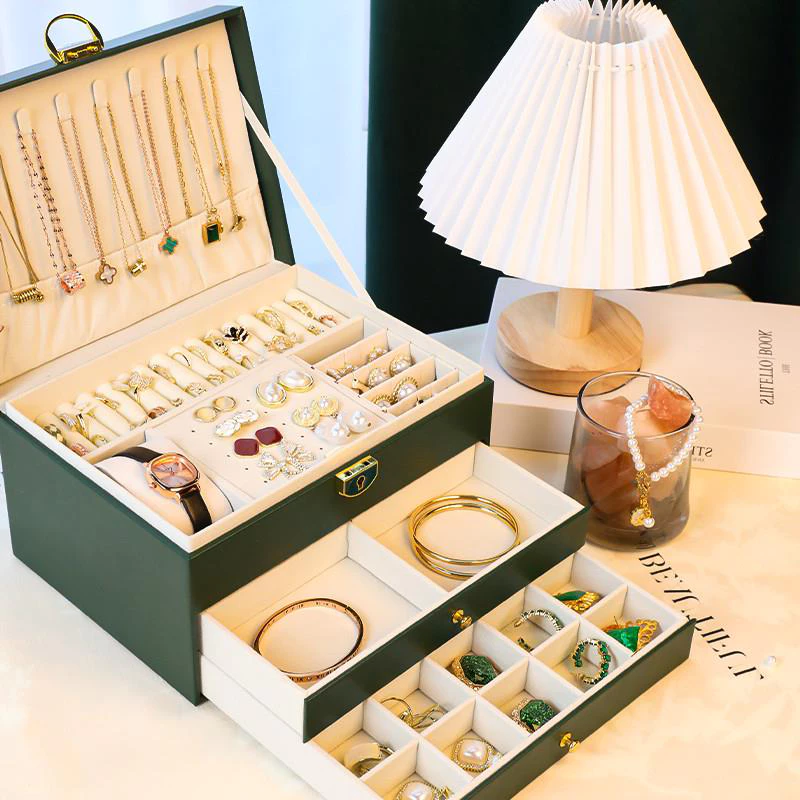 Caixa de joias fechada elegante