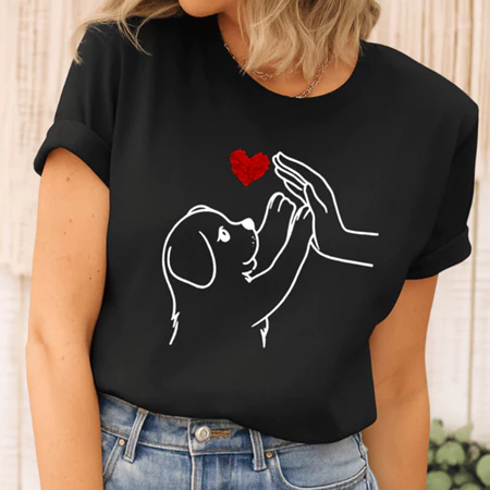 Camiseta feminina estampado com love dog