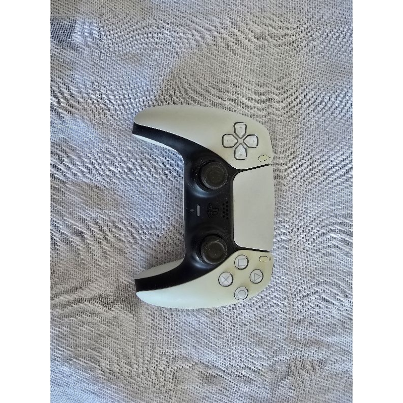 PRODUTO USADO DUAL SENSE PS5 COM DEFEITO NO DRIFT