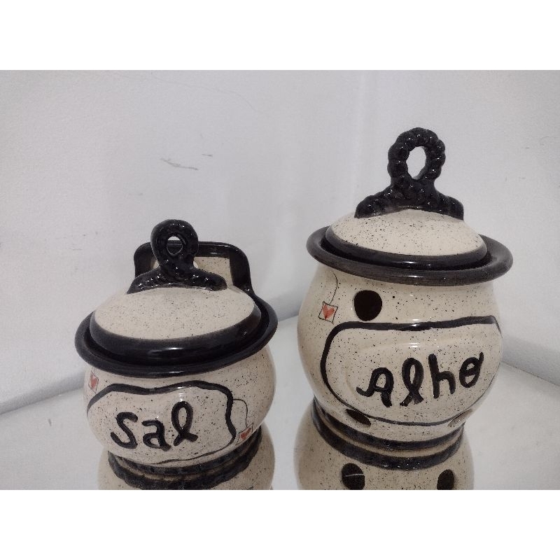kit um porta alho grande e um saleiro laço cor preta