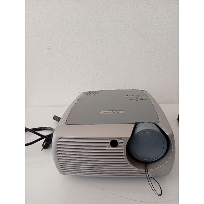 Projetor infocus X1 S/ controle