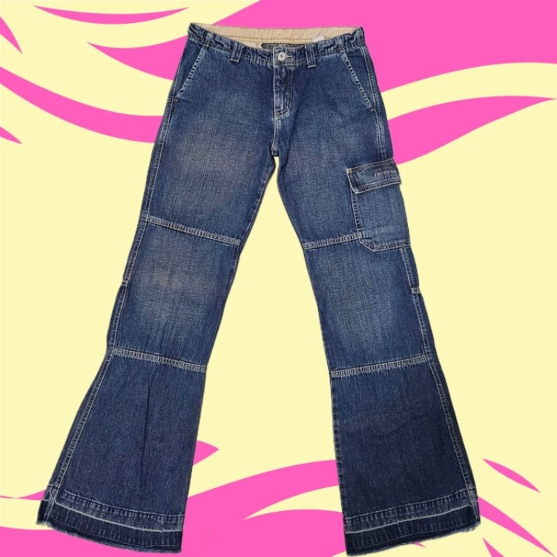 Calça Jeans Cintura Média Triton C.G.C Y2K anos 2000 Flare Escura C.G.C ...