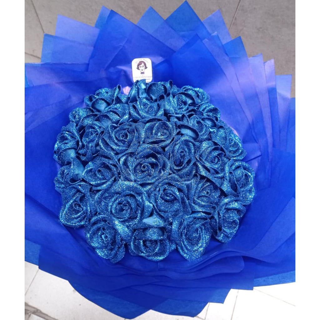 Buquê de Rosa Eterna de Cetim c/ Glitter (30 ROSAS) | Shopee Brasil